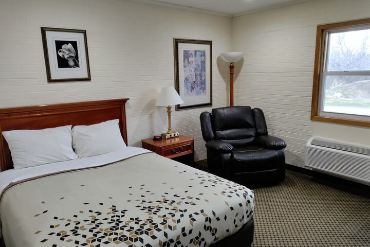 Room 22 of 43