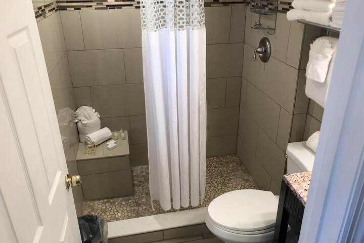 Room 18 of 48