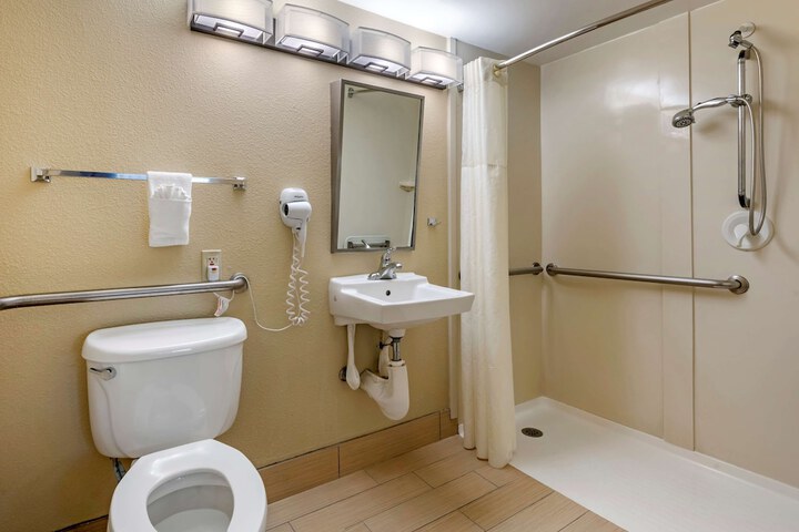 Room 31 of 43