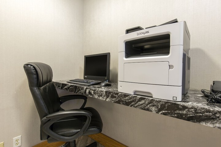 Business Center 50 of 53