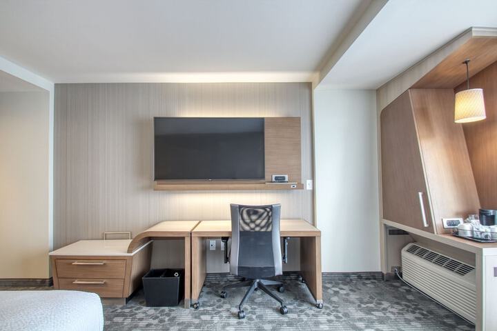 Courtyard by Marriott Fargo