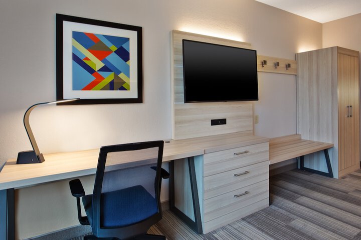 Room 19 of 44
