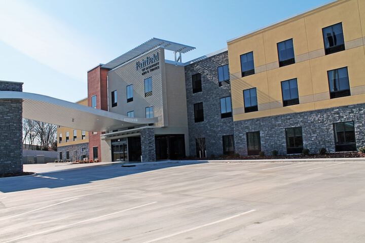 Hotel 2 of 41