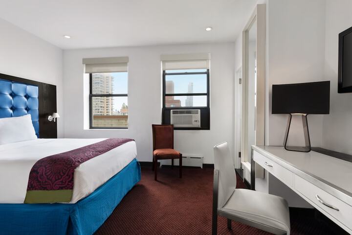 Room 33 of 55