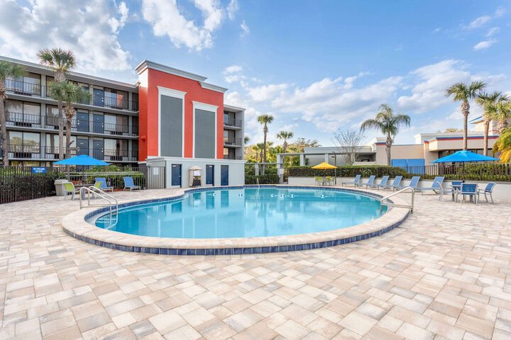 Pool 6 of 25