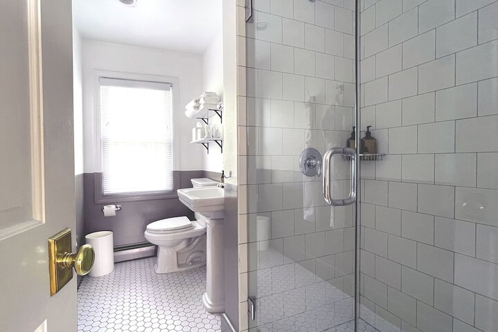 Room 4 of 29
