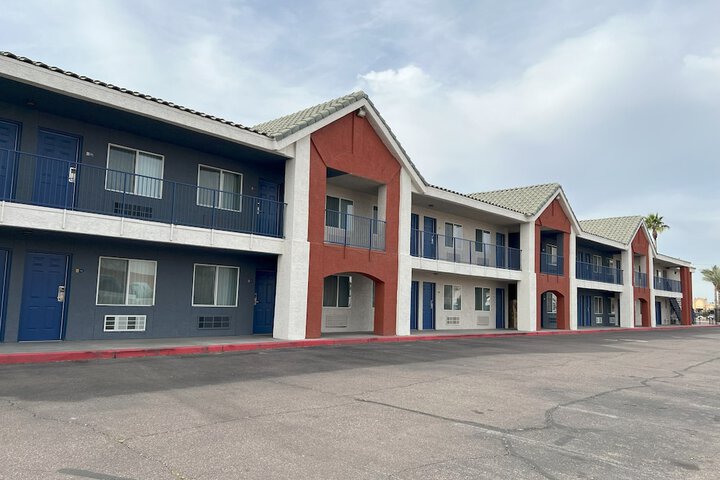 Hotel 5 of 28