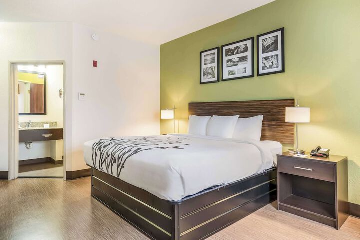 Sleep Inn & Suites Jacksonville near Camp Lejeune