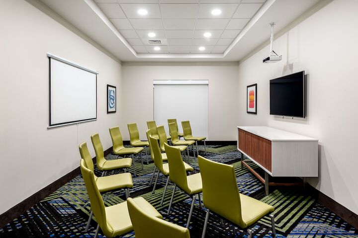 Holiday Inn Express & Suites Punta Gorda by IHG