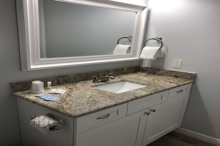 Beachgate CondoSuites and Oceanfront Resort