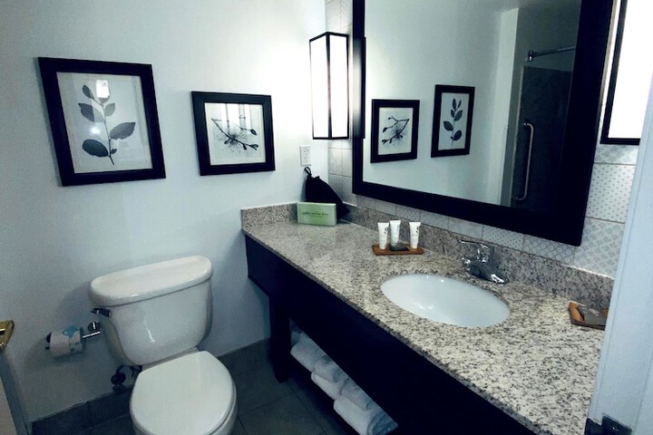 Country Inn & Suites by Radisson Lake George (Queensbury), NY