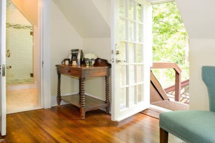 Hillbrook Inn