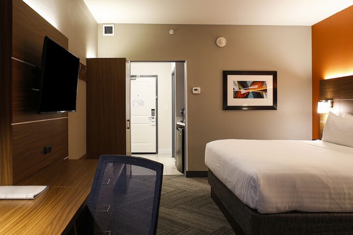 Room 18 of 57