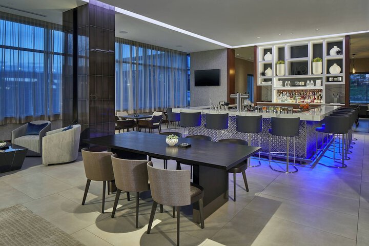AC Hotel by Marriott Atlanta Airport Gateway