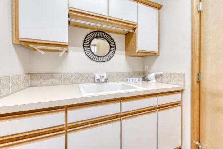 Clarks Mountain Condo