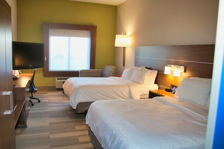 Holiday Inn Express & Suites Douglas by IHG