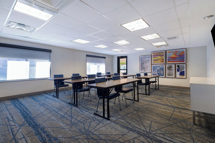Holiday Inn Express & Suites Moab by IHG