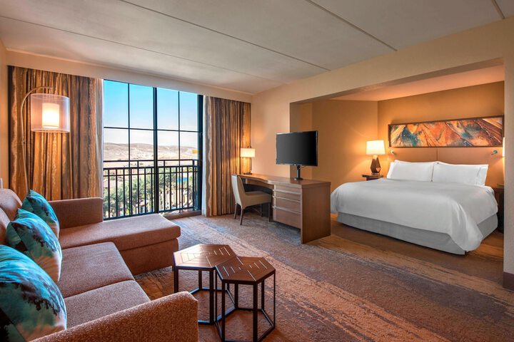 Room 43 of 80