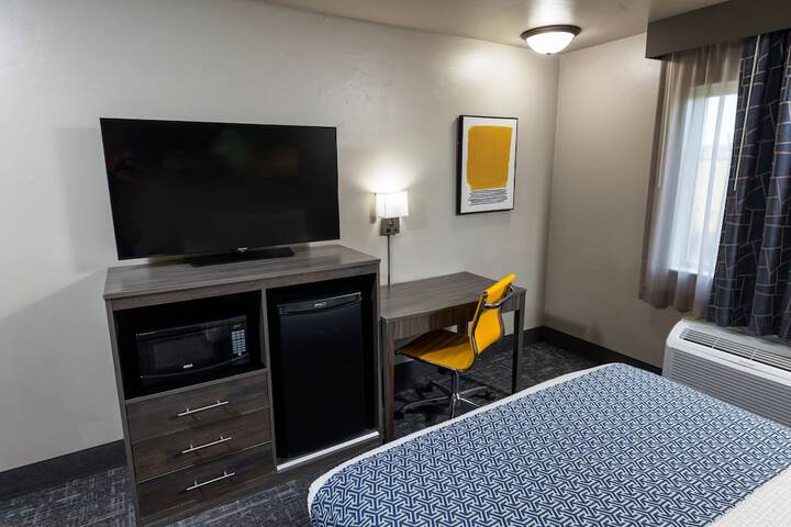 Room 16 of 38