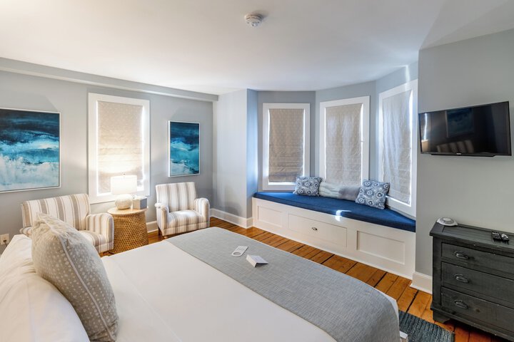 Room 32 of 70
