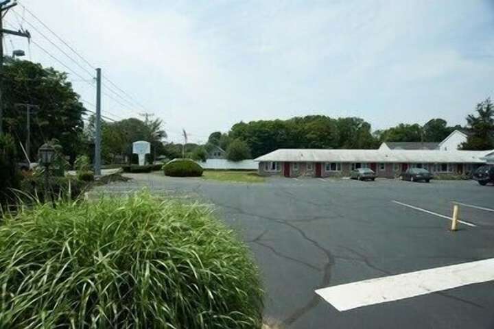 Clinton Motel