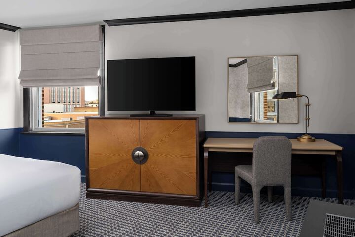 Room 42 of 75