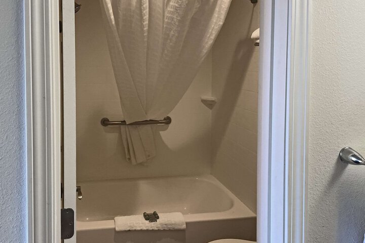 Quality Inn Clinton North