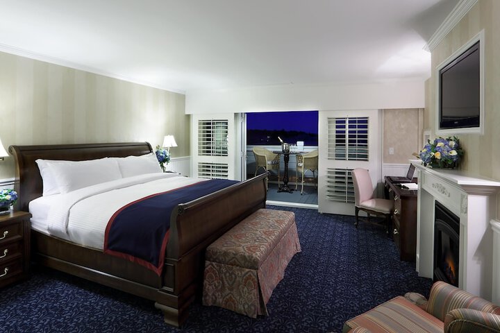 Madison Beach Hotel