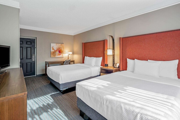 Room 20 of 32
