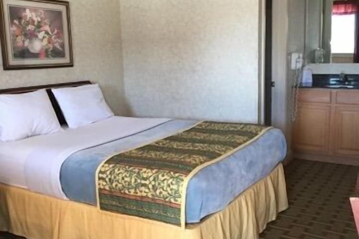 Room 13 of 43