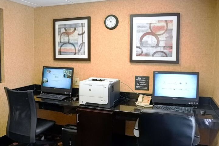 Business Center 45 of 45