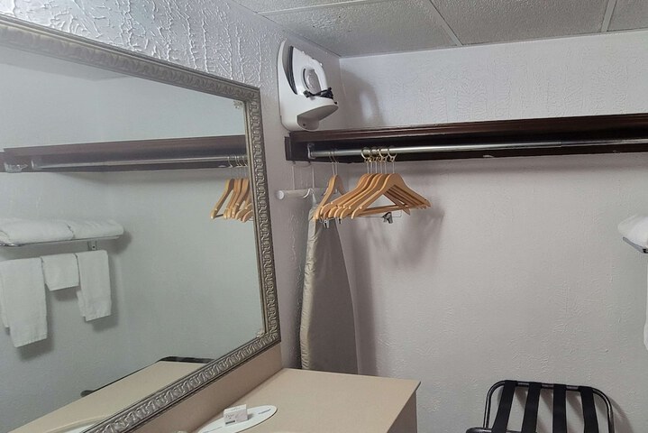 Room 60 of 137