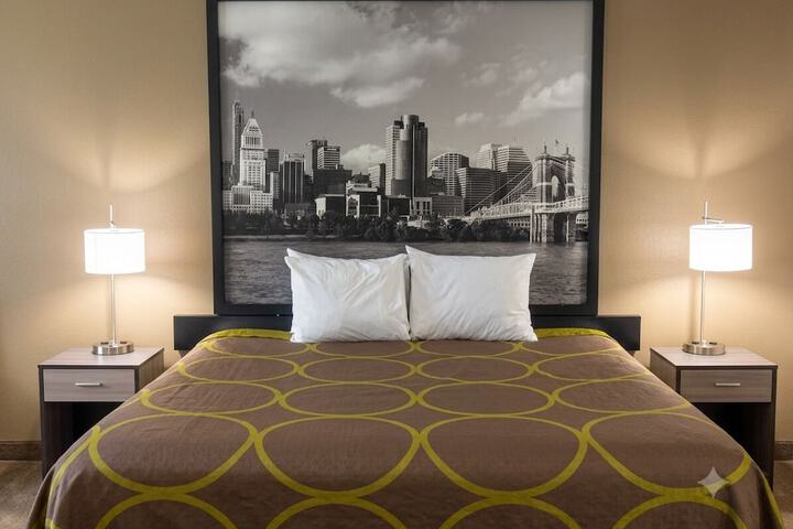 Super 8 by Wyndham Harrison OH
