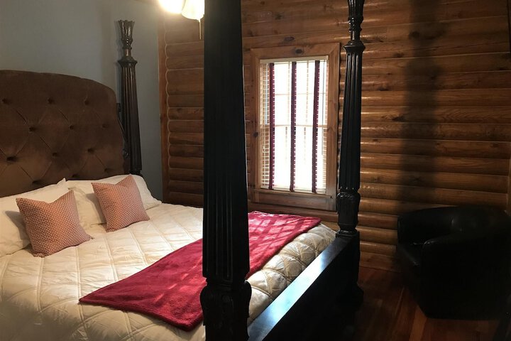 Room 10 of 13