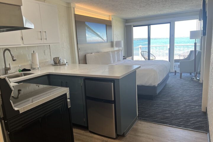Room 41 of 47