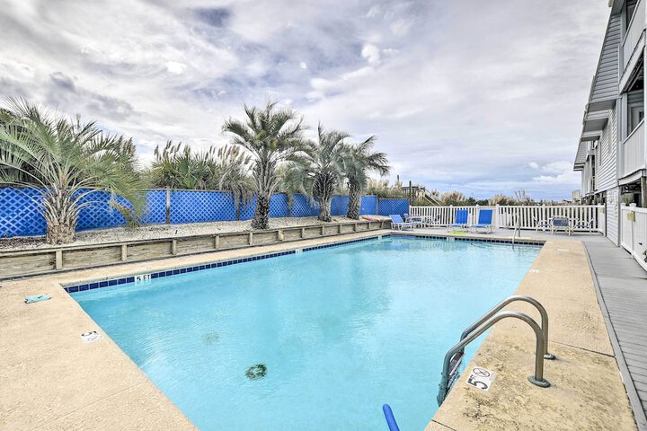 Cozy Ocean Isle Beach Condo Steps to the Beach!