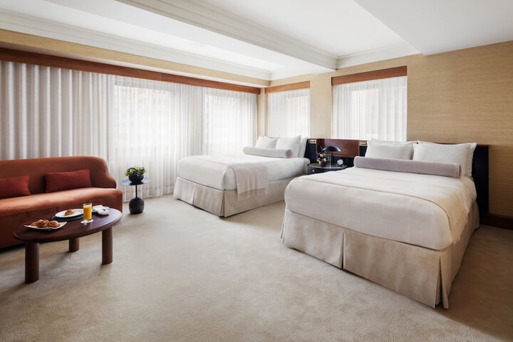 Room 32 of 70