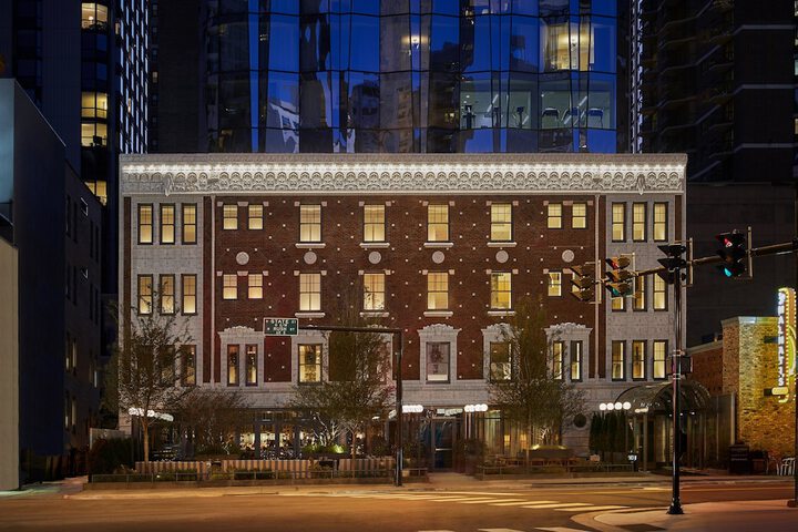 Hotel 9 of 143