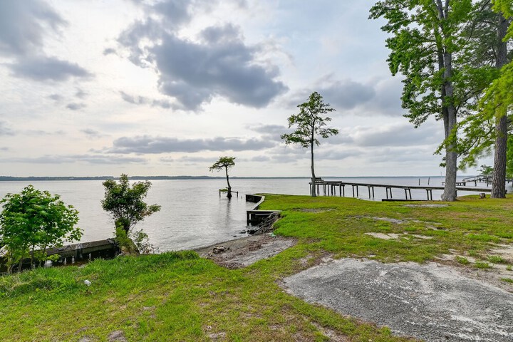 Cozy Edenton Vacation Rental w / Boat Dock Access!