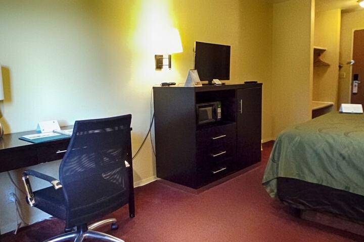 Room 44 of 61