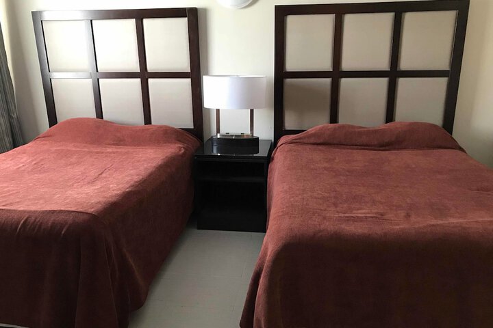 Room 8 of 21