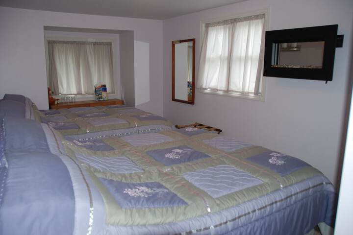 Room 7 of 10
