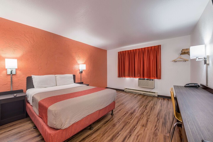Room 28 of 36