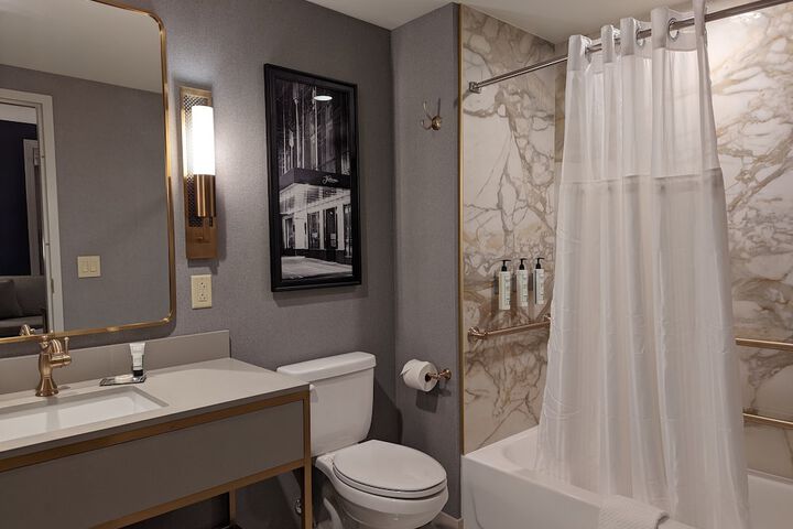 The Yorktowne Hotel Tapestry Collection by Hilton