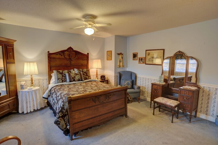 Room 57 of 106