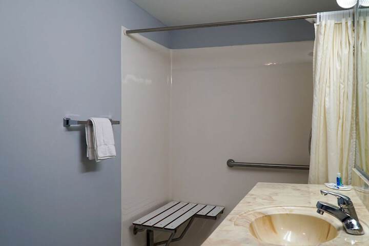 Room 27 of 50