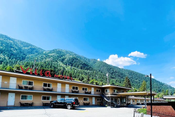 Hotel 9 of 153