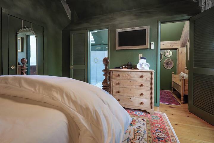 Addison Choate Inn