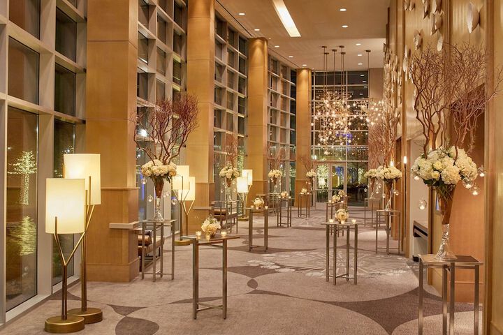 Ballroom/Hall 89 of 96