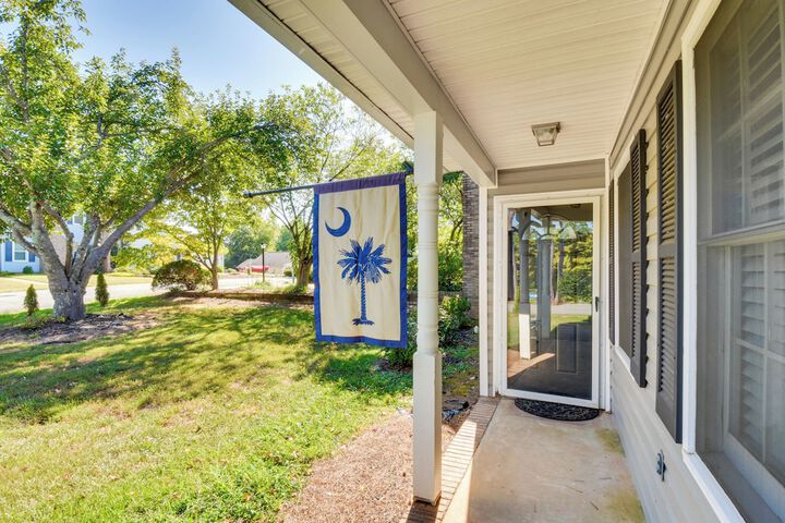 Seneca Escape w / Screened Patio: Near Lakes!